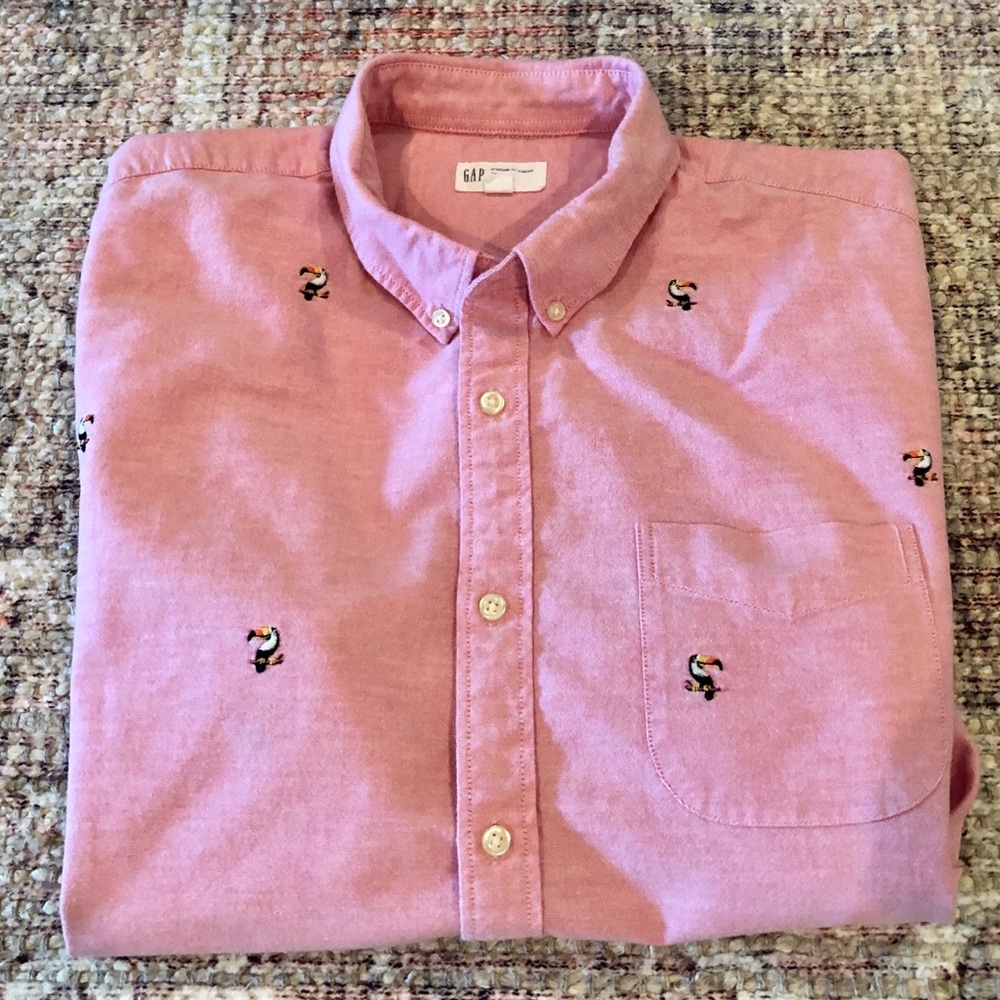 Gap men’s XXL pink short sleeve toucan dress shirt